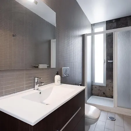 Hemeras Boutique Homes - Exclusive 5min Walk From Playa Del Duque فيلة *