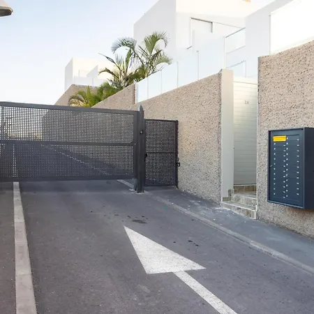 Hemeras Boutique Homes - Exclusive 5min Walk From Playa Del Duque ヴィラ *